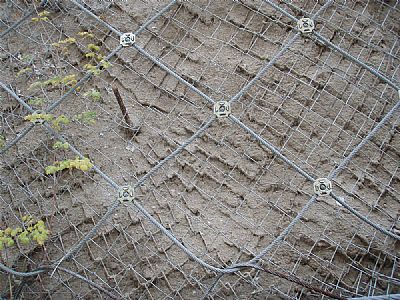 绿春县主动防护网辅以锚杆、支撑绳等配件构成